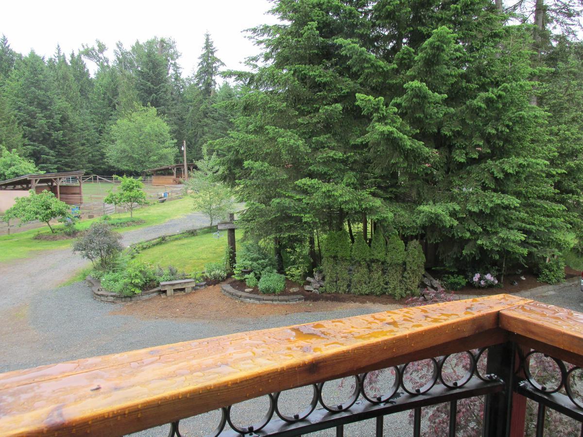 Paradise Acres Ranch Nanoose Bay Esterno foto
