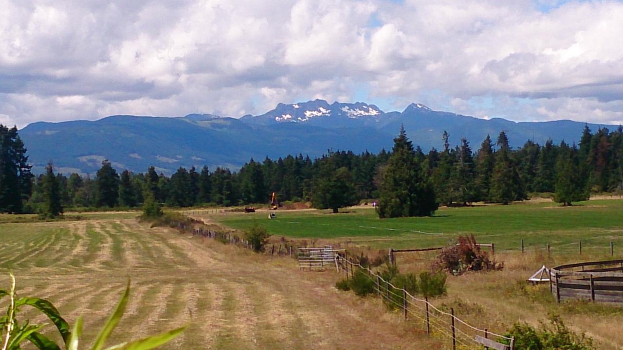 Paradise Acres Ranch Nanoose Bay Esterno foto